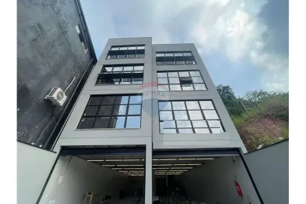 Prédio Inteiro para alugar, 735m² no Matriz, Mauá