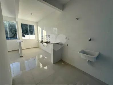 Casa de Condomínio com 2 Quartos à venda, 53m² no Roma, Volta Redonda