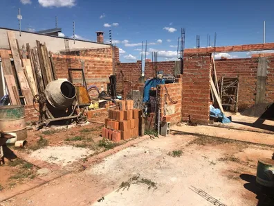 Galpão / Depósito / Armazém à venda, 297m² no Parque Laranjeiras, Araraquara