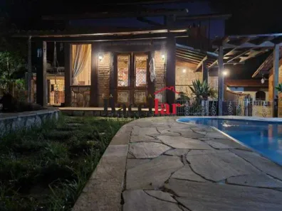 Casa de Condomínio com 3 Quartos à venda, 202m² no Limoeiro, Guapimirim