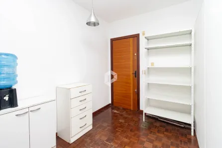 Conjunto Comercial / Sala à venda, 31m² no Centro, Curitiba