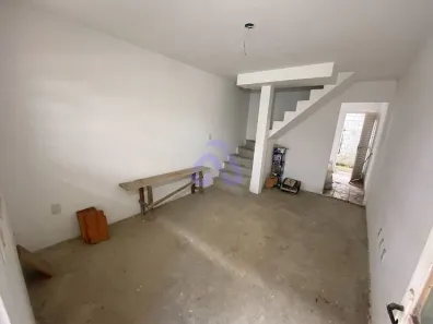 Sobrado com 2 Quartos à venda, 65m² no Parque Dourado, Ferraz de Vasconcelos