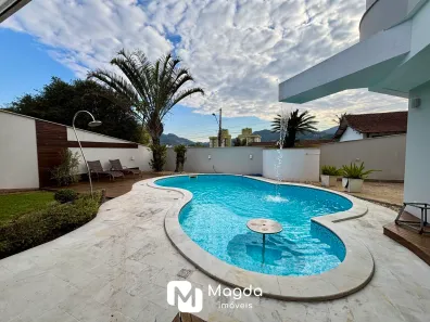 Casa com 3 Quartos à venda, 313m² no Velha Central, Blumenau