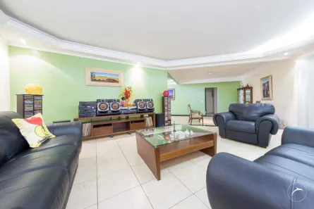 Sobrado com 4 Quartos à venda, 594m² no Park Way, Brasília