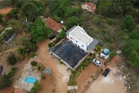 Loja / Salão / Ponto Comercial com 2 Quartos à venda, 5000m² no Vila Bretas, Governador Valadares