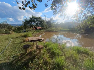 Fazenda / Sítio / Chácara com 3 Quartos à venda, 25000m² no , Taquaraçu de Minas