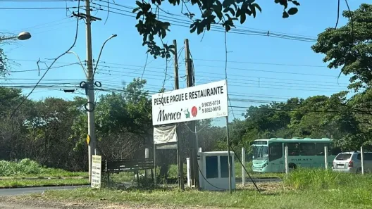 Fazenda / Sítio / Chácara com 4 Quartos à venda, 147m² no Vila Sedenho, Araraquara