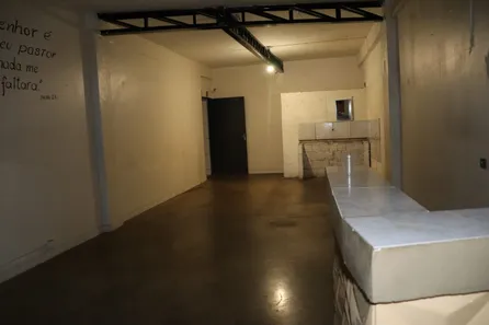 Loja / Salão / Ponto Comercial para alugar, 50m² no Aquilles Sthengel, Londrina