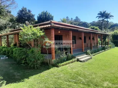 Fazenda / Sítio / Chácara com 5 Quartos à venda, 3800m² no , Mairinque