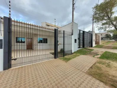Casa com 3 Quartos para alugar, 105m² no Jardim Itália II, Maringá