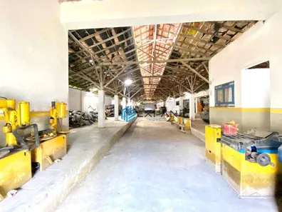 Galpão / Depósito / Armazém para venda ou aluguel, 1000m² no Curicica, Rio de Janeiro