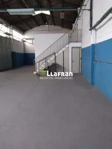 Galpão / Depósito / Armazém para alugar, 480m² no Parque Laguna, Taboão da Serra