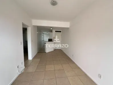 Apartamento com 2 Quartos para alugar, 79m² no Aterrado, Volta Redonda