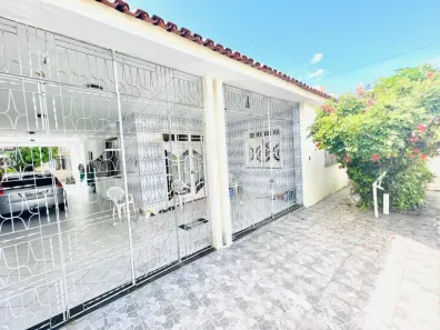 Casa com 5 Quartos à venda, 300m² no Pereira Lobo, Aracaju