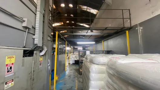 Galpão / Depósito / Armazém para venda ou aluguel, 400m² no Parada de Lucas, Rio de Janeiro