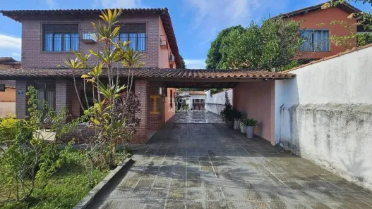 Casa com 5 Quartos à venda, 238m² no Hospício, Araruama