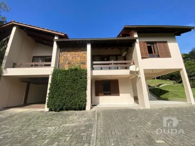 Casa com 4 Quartos para alugar, 500m² no São Simão, Criciúma