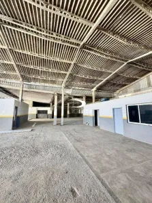 Galpão / Depósito / Armazém para alugar, 600m² no Itaipu, Niterói