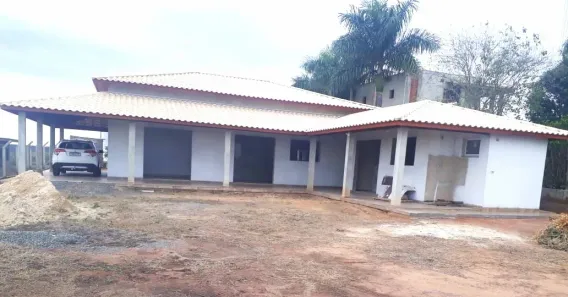 Fazenda / Sítio / Chácara com 3 Quartos à venda, 234m² no , Sarapuí