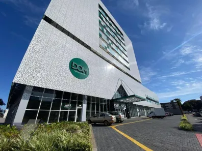 Conjunto Comercial / Sala para alugar, 56m² no Centro, Cascavel