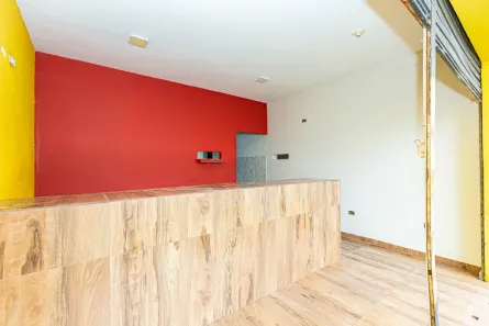 Loja / Salão / Ponto Comercial à venda, 40m² no Tatuquara, Curitiba