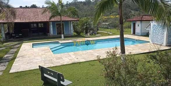 Fazenda / Sítio / Chácara com 4 Quartos à venda, 20000m² no Água Branca, Igaratá