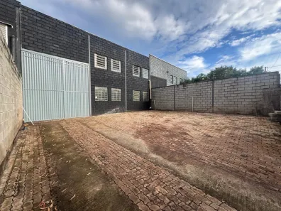 Galpão / Depósito / Armazém à venda, 360m² no Jardim Canadá, Nova Lima