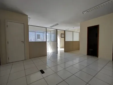 Conjunto Comercial / Sala para alugar, 50m² no Centro, Curitiba