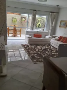 Casa de Condomínio com 3 Quartos para alugar, 150m² no Granja Viana, Cotia
