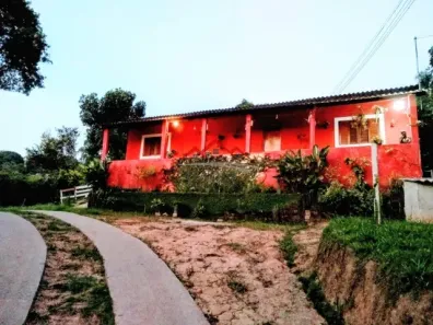 Fazenda / Sítio / Chácara com 3 Quartos à venda, 200m² no Chácara das Cascatas, Francisco Morato