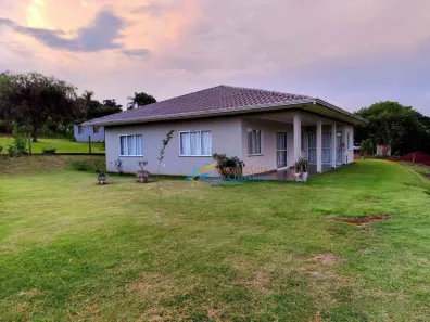 Fazenda / Sítio / Chácara com 3 Quartos à venda, 400m² no Rio do Salto, Cascavel