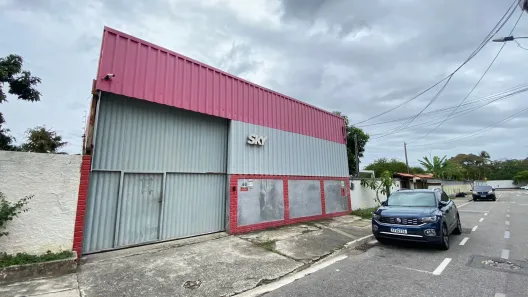 Galpão / Depósito / Armazém à venda, 360m² no Piratininga, Niterói