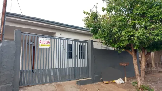 Casa com 3 Quartos para alugar, 135m² no Conjunto Habitacional Ana Jacinta, Presidente Prudente