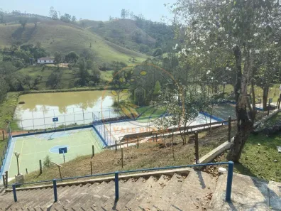 Fazenda / Sítio / Chácara com 3 Quartos à venda, 28800m² no , Igaratá