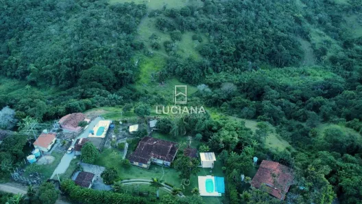 Fazenda / Sítio / Chácara com 4 Quartos à venda, 240m² no Nossa Senhora das Graças, Gravatá