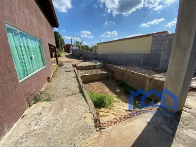 Fazenda / Sítio / Chácara com 4 Quartos à venda, 1000m² no , Mairinque