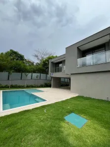 Casa de Condomínio com 3 Quartos à venda, 240m² no Chácara dos Lagos, Carapicuíba