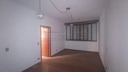 Conjunto Comercial / Sala com 5 Quartos para alugar, 374m² no Centro, São Carlos