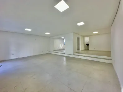 Loja / Salão / Ponto Comercial com 2 Quartos para venda ou aluguel, 89m² no Centro, Santa Maria