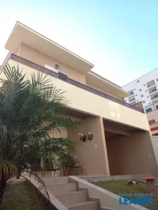 Sobrado com 4 Quartos à venda, 245m² no Jardim Elvira Dias, Poços de Caldas