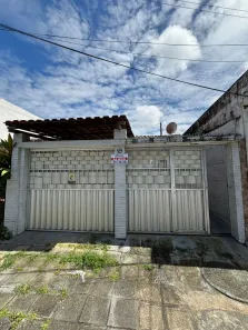 Casa com 2 Quartos para alugar, 80m² no Torre, Recife