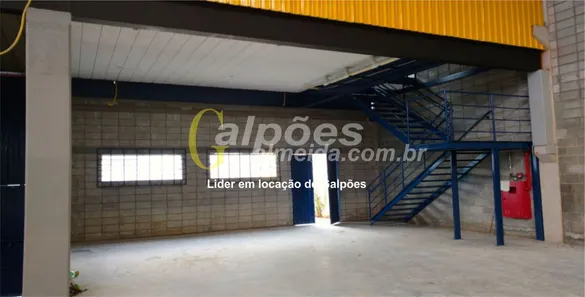 Galpão / Depósito / Armazém para alugar, 1200m² no Jardim Belval, Barueri