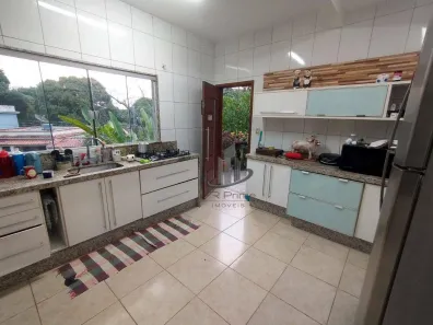 Fazenda / Sítio / Chácara com 4 Quartos à venda, 500m² no Varjão, Piraí