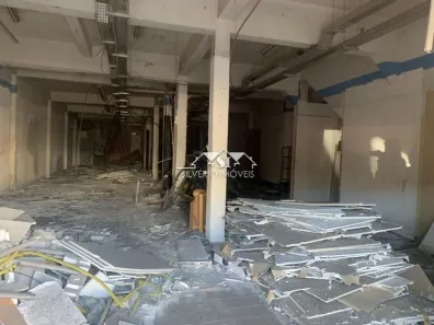 Loja / Salão / Ponto Comercial com 10 Quartos para venda ou aluguel, 550m² no Jardim Vinte e Cinco de Agosto, Duque de Caxias