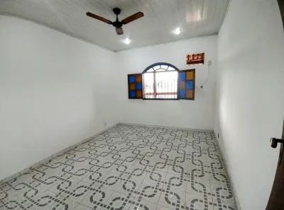 Sobrado com 3 Quartos para alugar, 90m² no Olinda, Nilópolis