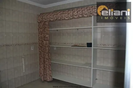 Sobrado com 2 Quartos para alugar, 320m² no Centro, Suzano