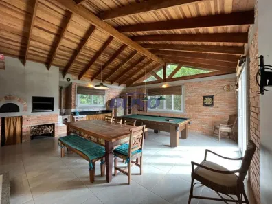 Casa de Condomínio com 3 Quartos à venda, 384m² no São Gabriel, Colombo
