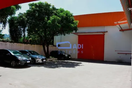 Galpão / Depósito / Armazém para venda ou aluguel, 2300m² no Jardim Itaquiti, Barueri