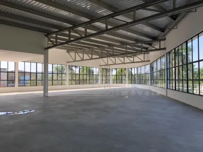 Prédio Inteiro para alugar, 1700m² no Niterói, Volta Redonda