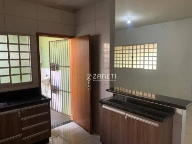 Casa com 2 Quartos para alugar, 70m² no Jardim Barcelona, Londrina